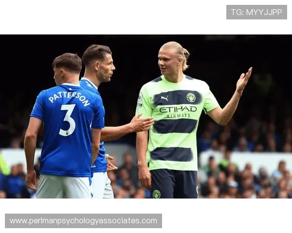 瓜帅怒斥球员懒散!曼城争冠路或毁于阵容危机,豪华阵容背后竟暗藏致命短板? 瓜帅怒斥球员懒散!曼城争冠路或毁于阵容危机,豪华阵容背后竟暗藏致命短板?