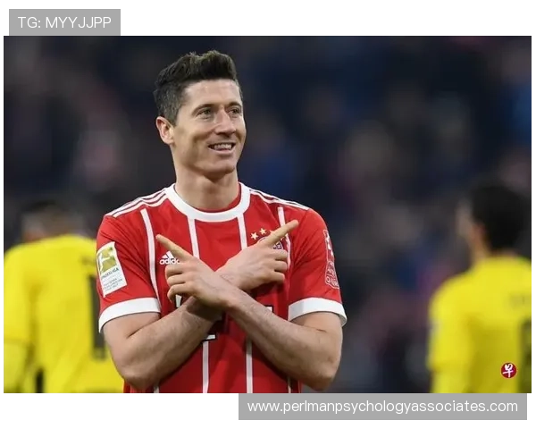 莱万多夫斯基拜仁巅峰时期荣誉解析:核心地位如何体现 莱万多夫斯基拜仁巅峰时期荣誉解析:核心地位如何体现