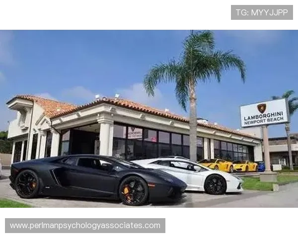 科比凌晨四点的豪宅车库，停着五辆超跑却天天穿旧球鞋出门